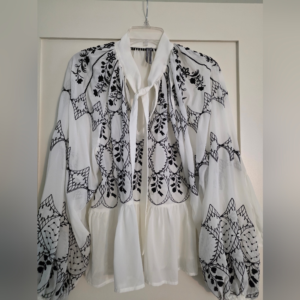 Anthropolgie Elegant White and Black Embroidered Women's Top